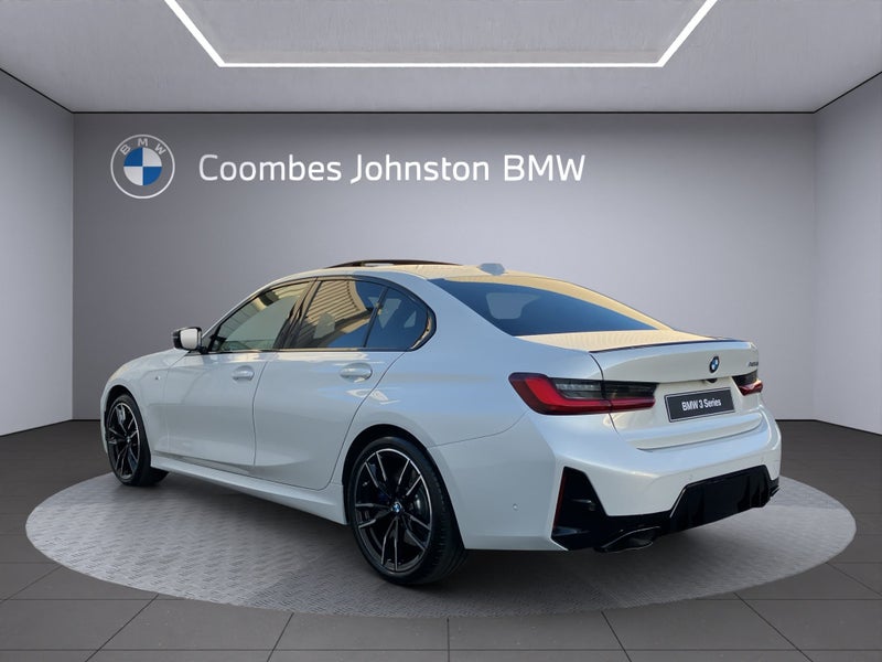 2026 BMW M340i xDrive M Sport image 4