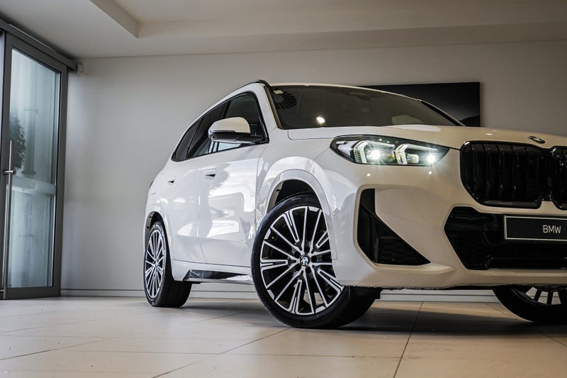 2026 BMW X1 sDrive18i image 2