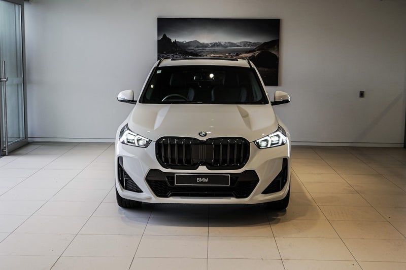 2026 BMW X1 sDrive18i image 4
