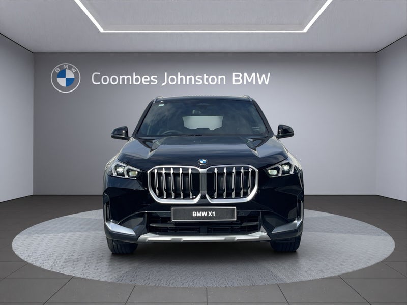 2026 BMW X1 sDrive18i image 2