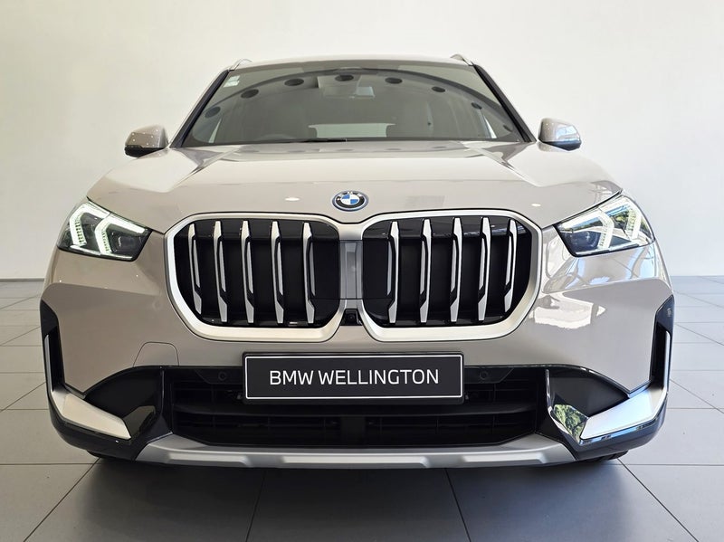 2026 BMW X1 sDrive18i image 2