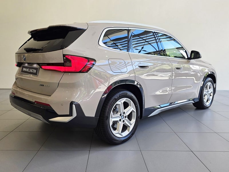 2026 BMW X1 sDrive18i image 4