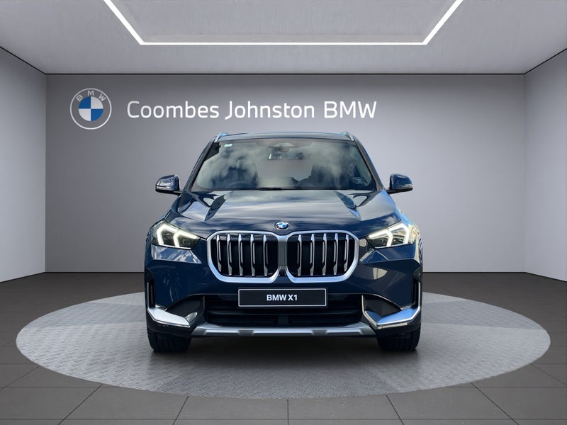 2026 BMW X1 sDrive18i image 2