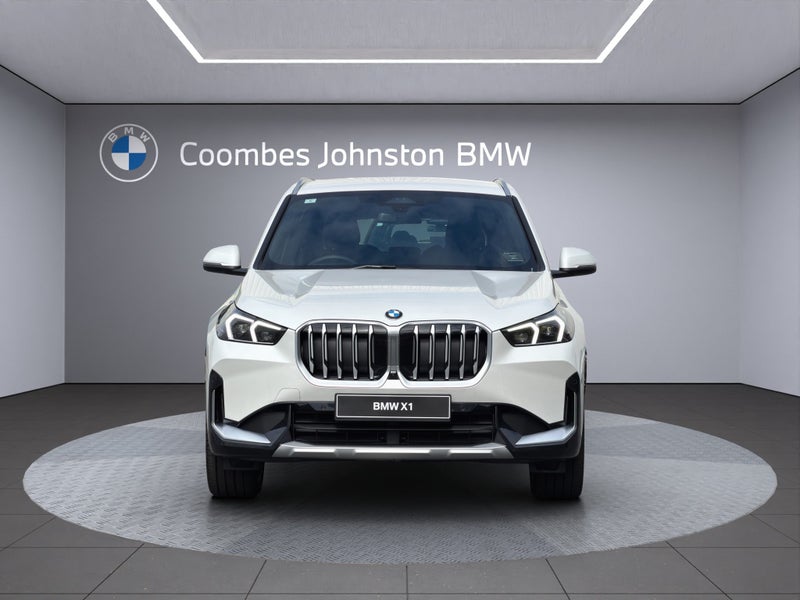 2026 BMW X1 sDrive18i image 2