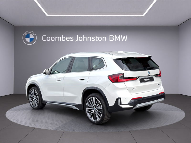 2026 BMW X1 sDrive18i image 4