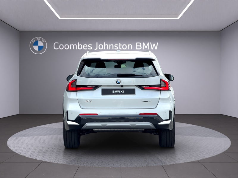 2026 BMW X1 sDrive18i image 5