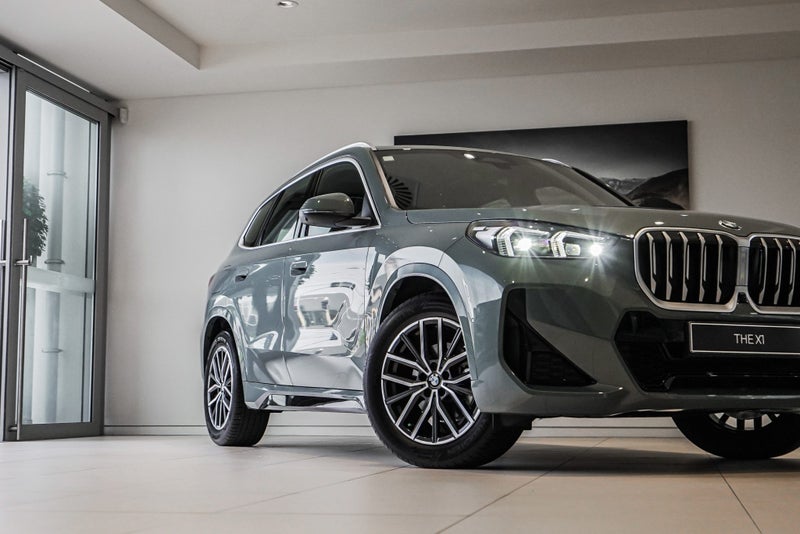 2026 BMW X1 sDrive18i image 2
