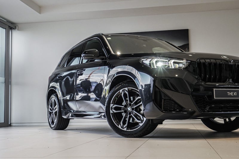 2026 BMW X1 sDrive18i image 2