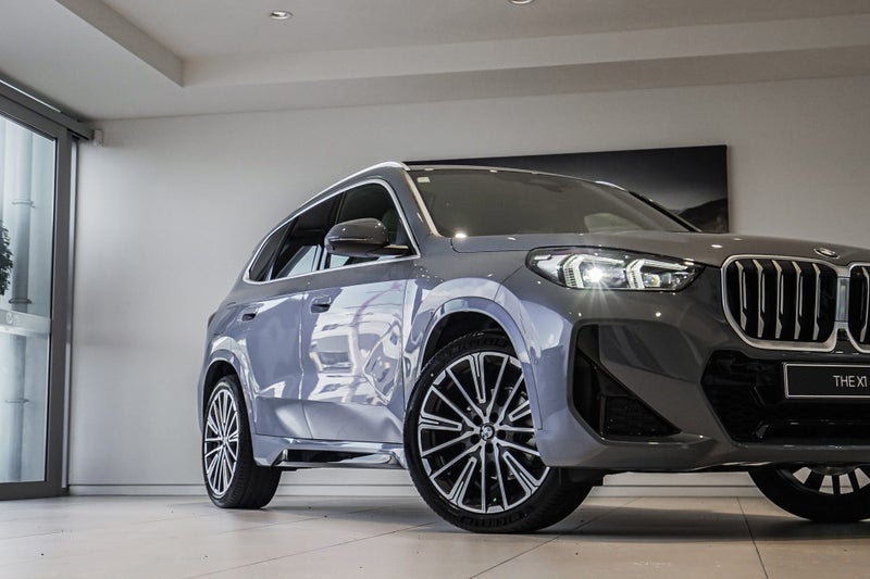 2026 BMW X1 sDrive18i image 2