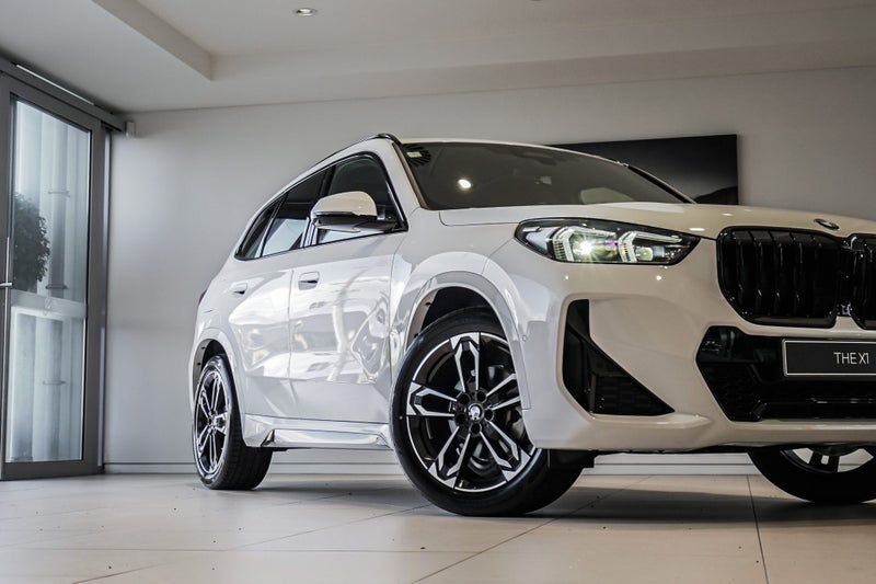 2026 BMW X1 sDrive18i image 2