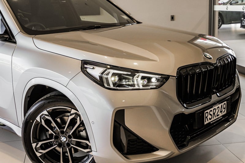 2026 BMW X1 sDrive18i image 3