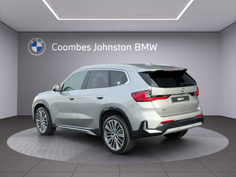 2026 BMW X1 sDrive18i image 4