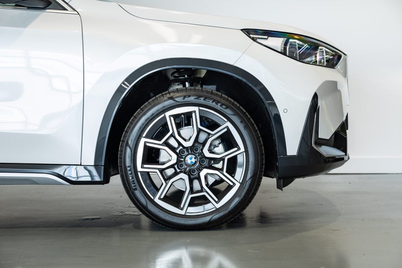 2026 BMW X1 sDrive18i image 5