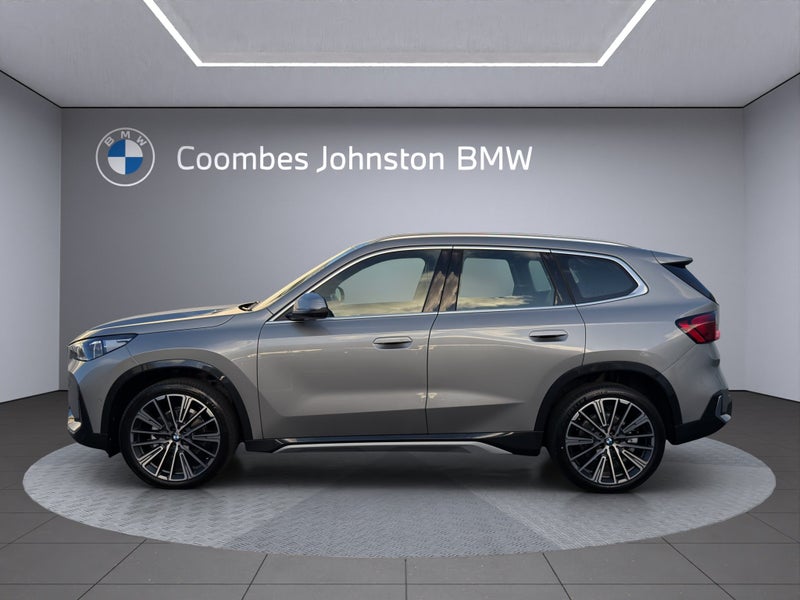 2026 BMW X1 sDrive18i image 3