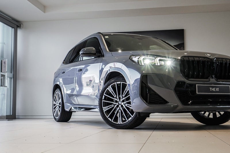 2026 BMW X1 sDrive18i image 2