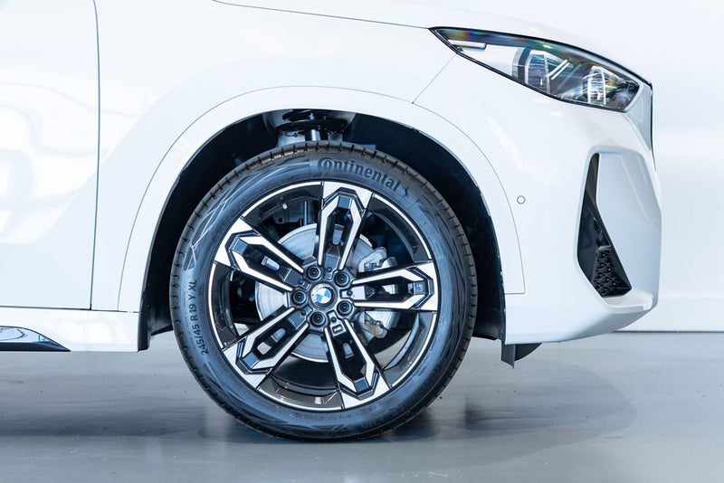 2026 BMW X1 X1 sDrive 18i image 3