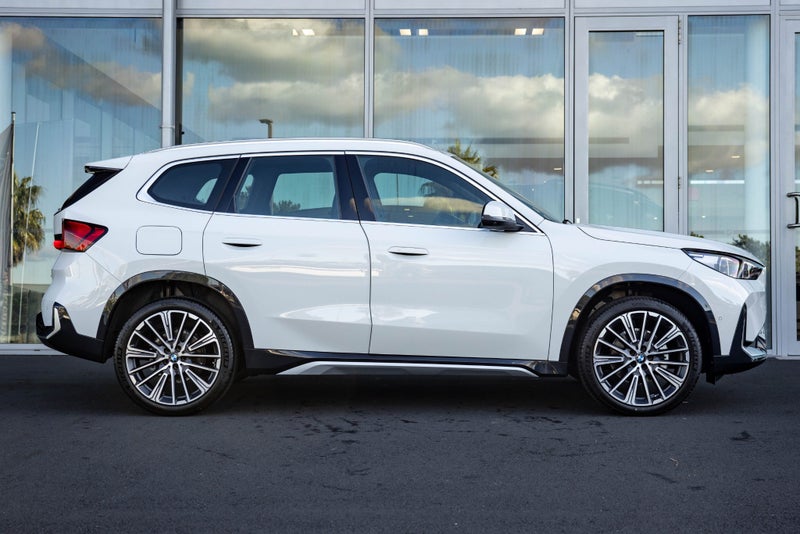 2026 BMW X1 X1 sDrive18i image 4