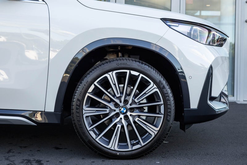 2026 BMW X1 X1 sDrive18i image 5