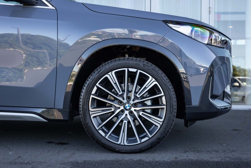 2026 BMW X1 X1 sDrive18i image 5
