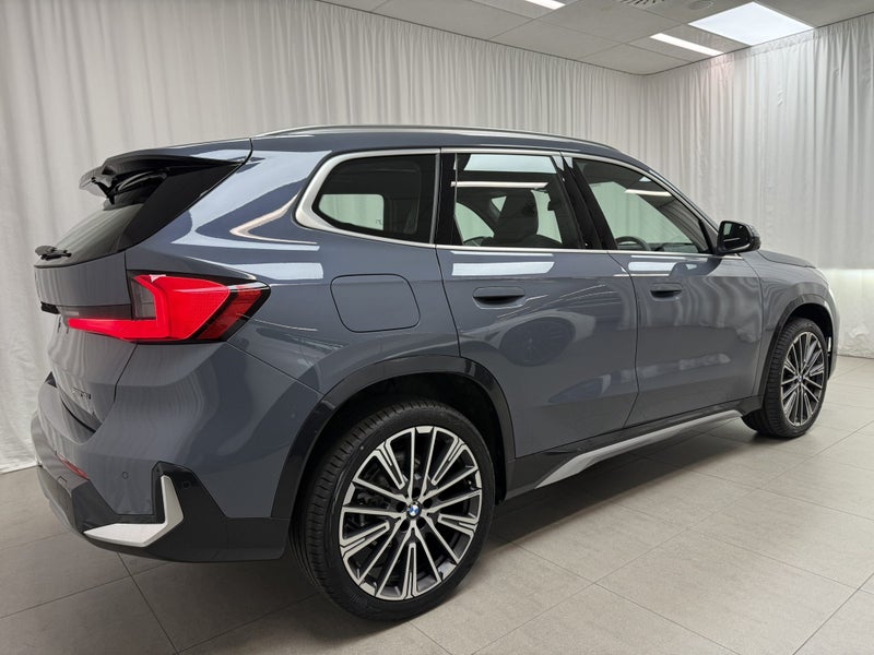 2026 BMW X1 X1 sDrive18i image 3