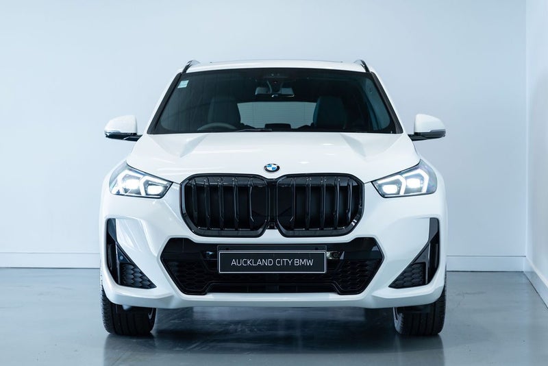 2026 BMW X1 X1 sDrive18i image 2