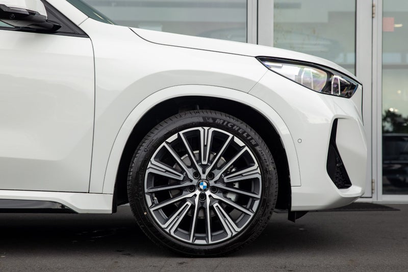 2026 BMW X1 X1 sDrive18i image 5