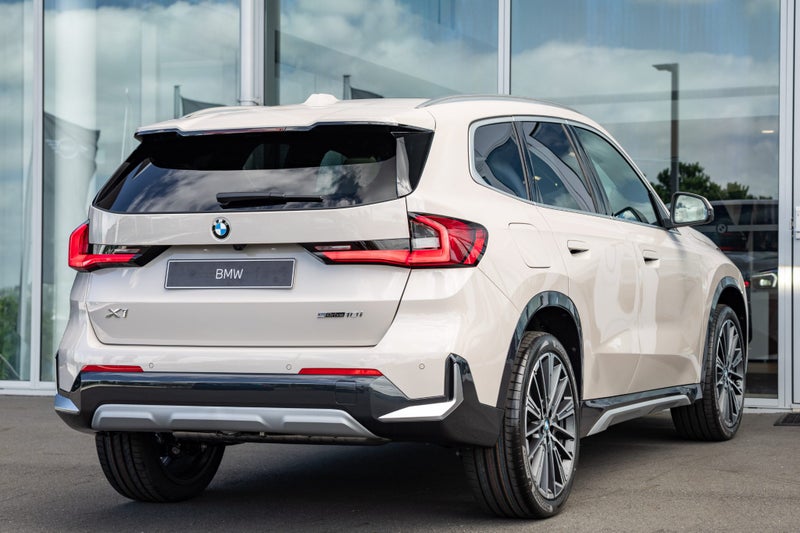 2026 BMW X1 X1 sdrive18i image 3