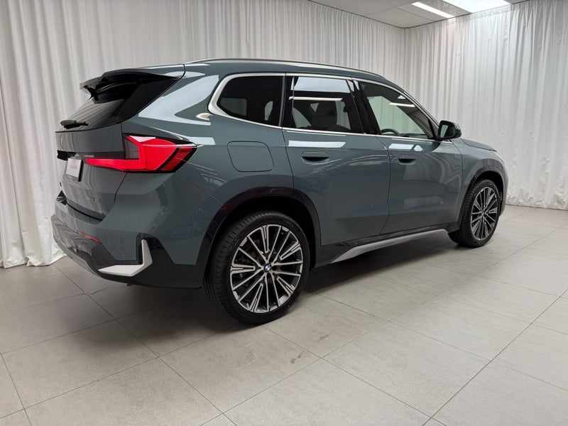 2026 BMW X1 X1 sDrive18i + Innovations image 3