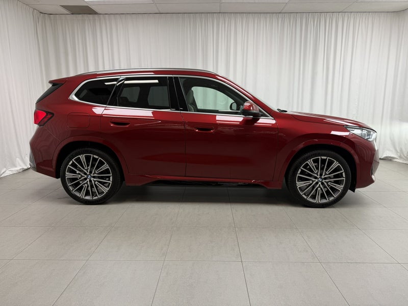 2026 BMW X1 X1 sDrive18i + Innovations Package image 2