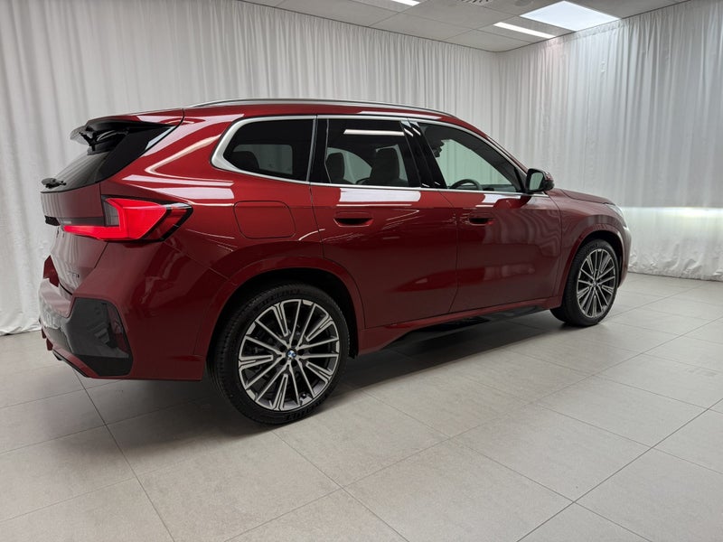 2026 BMW X1 X1 sDrive18i + Innovations Package image 3
