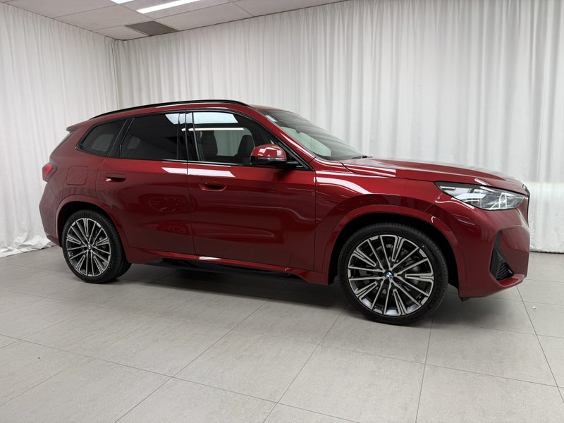 2026 BMW X1 X1 xDrive25e image 2