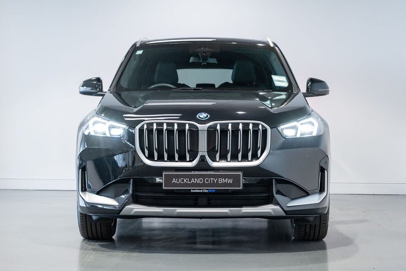 2026 BMW X1 xDrive 25e image 2