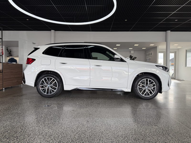 2026 BMW X1 xDrive 25e M-Sport PhEV image 3
