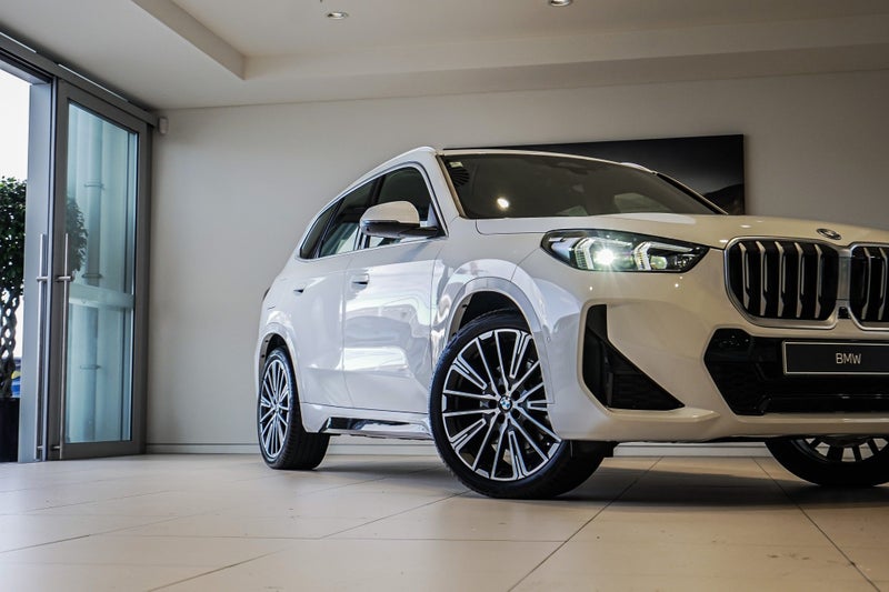 2026 BMW X1 xDrive25e image 2