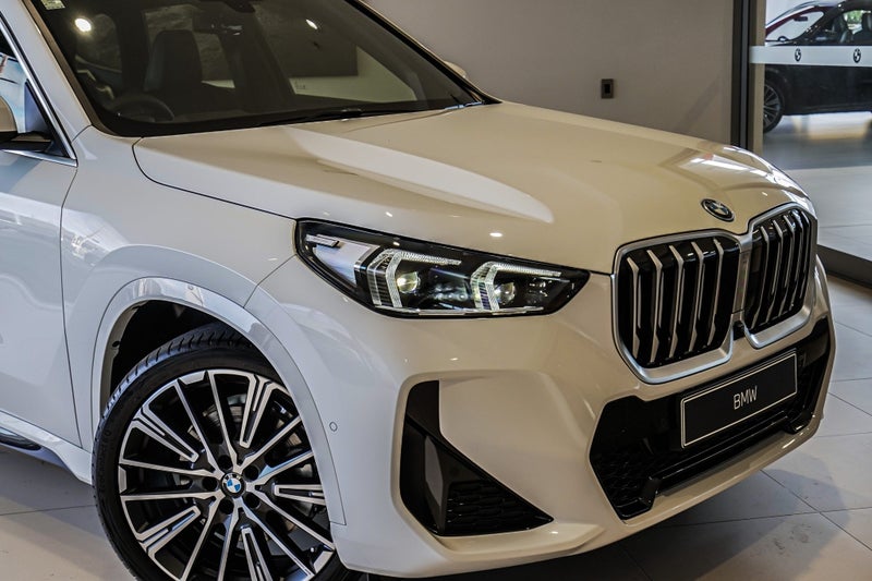 2026 BMW X1 xDrive25e image 3