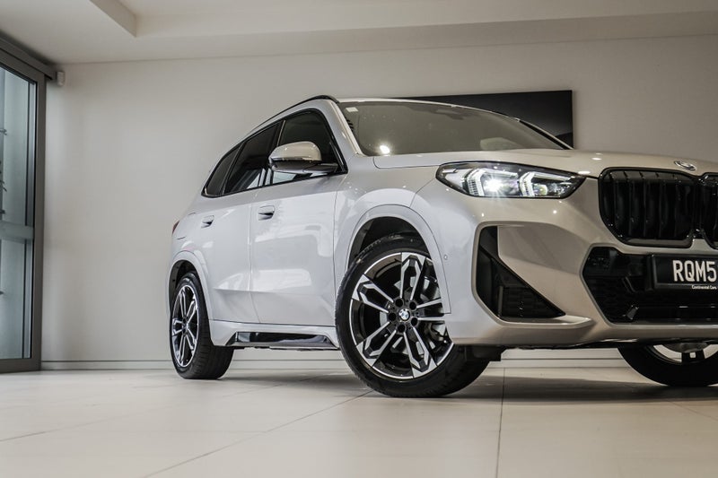 2026 BMW X1 xDrive25e image 2