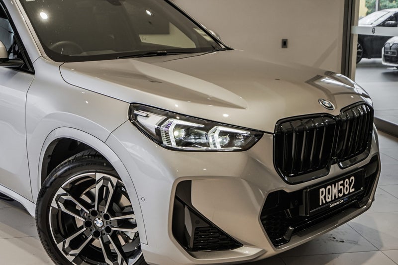 2026 BMW X1 xDrive25e image 3