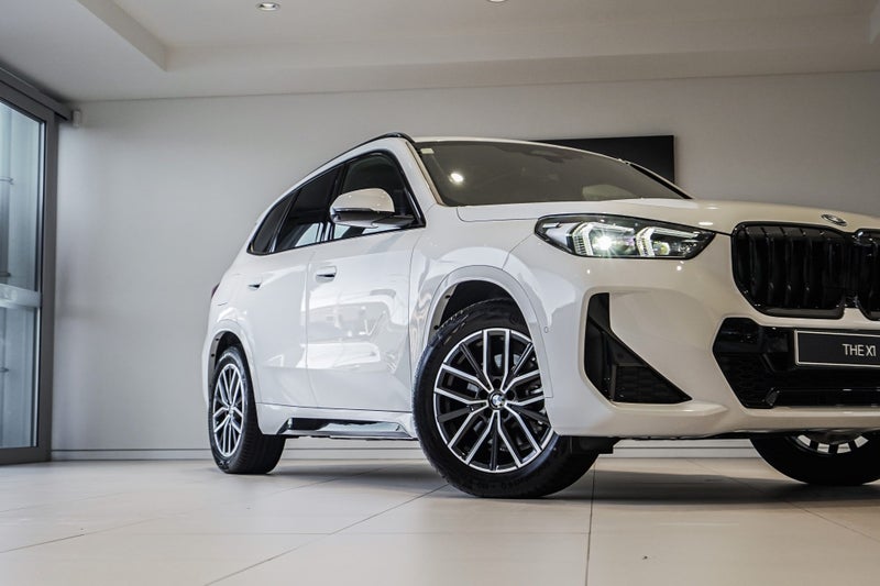 2026 BMW X1 xDrive25e image 2