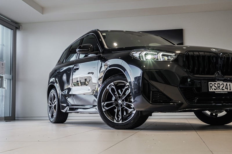 2026 BMW X1 xDrive25e image 2