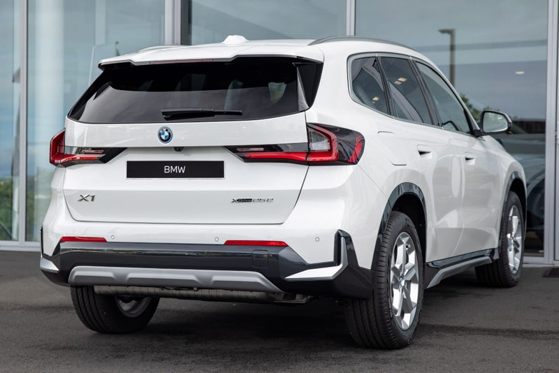 2026 BMW X1 xDrive25e Xline image 3