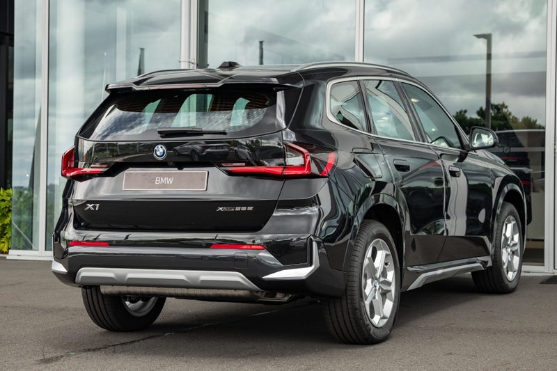 2026 BMW X1 xDrive25e Xline image 3