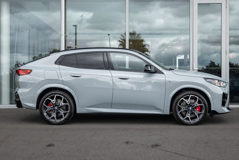 2026 BMW X2 M35i Xdrive image 4