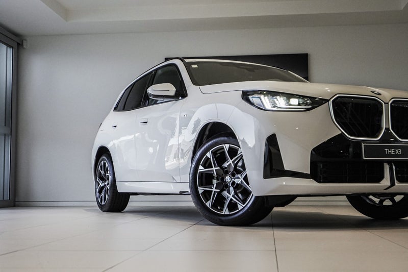 2026 BMW X3 20 xDrive image 2
