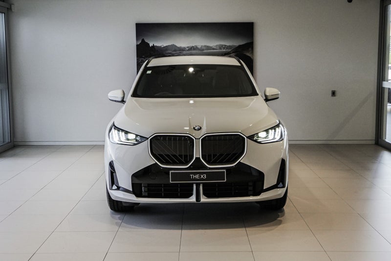 2026 BMW X3 20 xDrive image 4