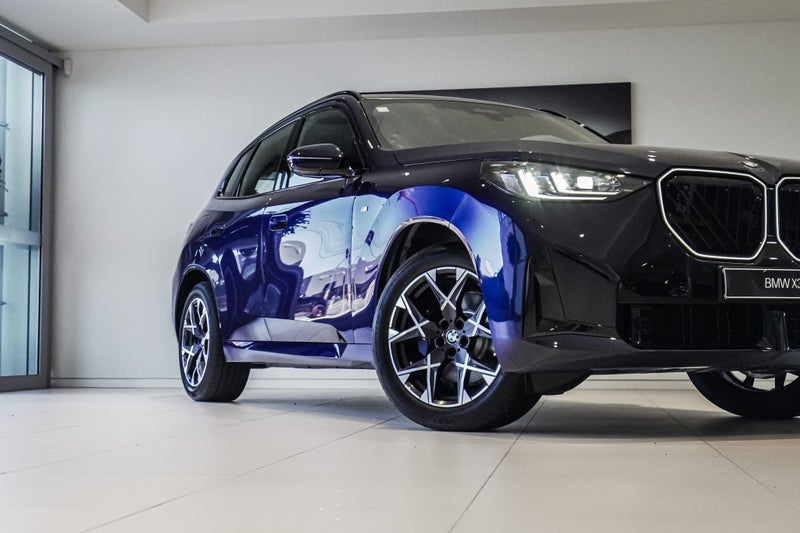 2026 BMW X3 20 xDrive image 2