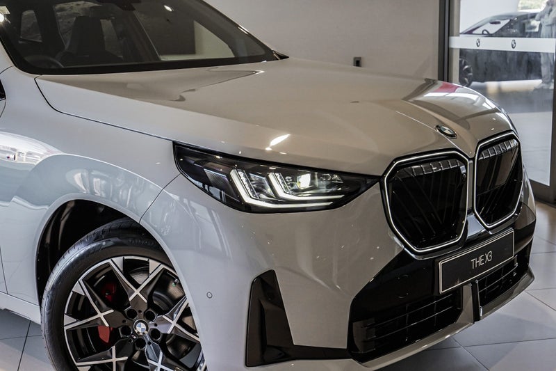 2026 BMW X3 20 xDrive image 3