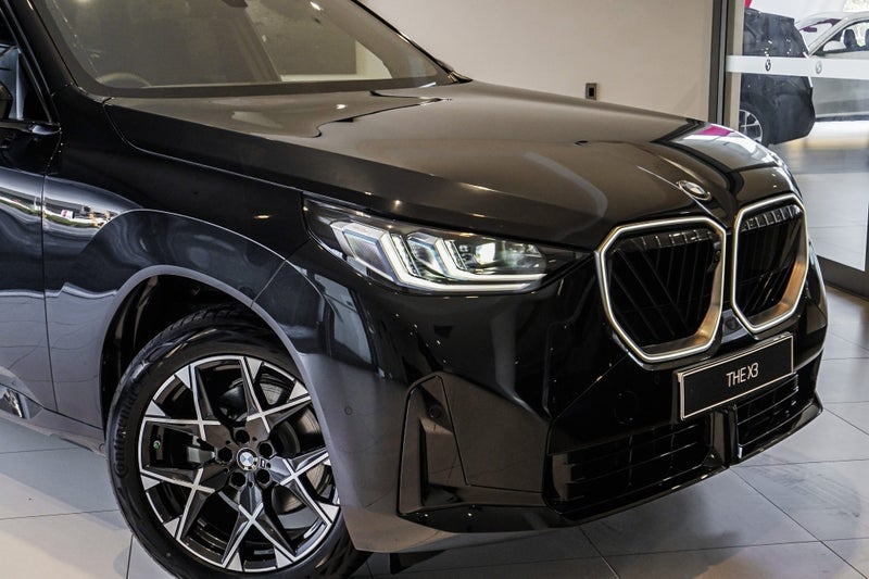 2026 BMW X3 20 xDrive image 3