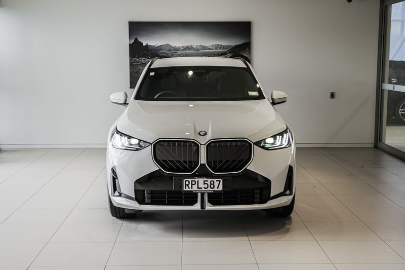 2026 BMW X3 20 xDrive image 4