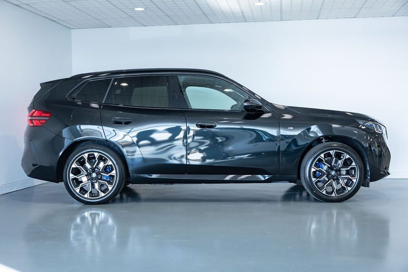 2026 BMW X3 20 xDrive image 3