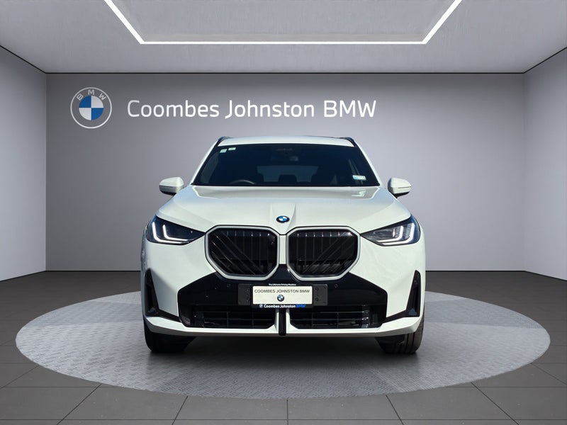 2026 BMW X3 20 xDrive image 2